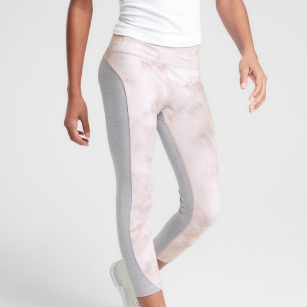 Athleta Girl spliced chit chat capri tights